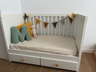 Cuna Ikea Stuva y colchon Jattettrot y ropa de cam