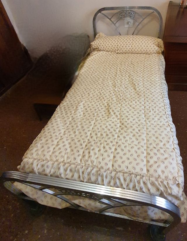 Cama antigua metal años 30 90x190cm