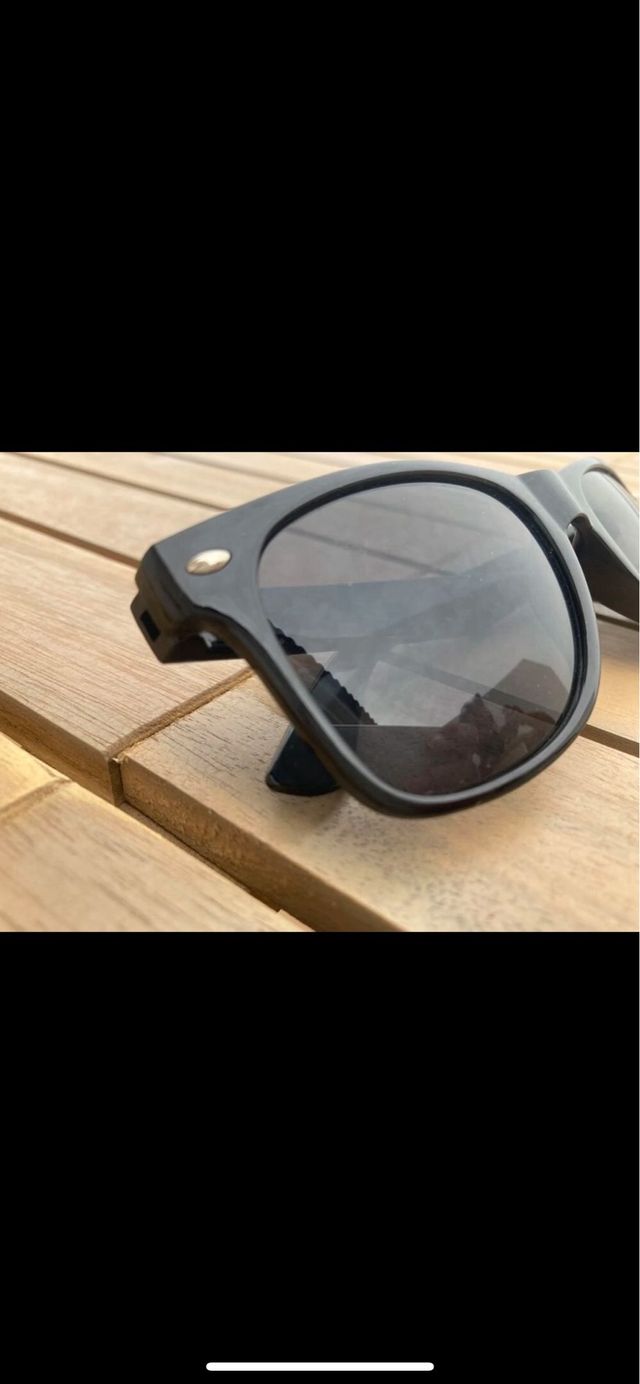 Gafas de sol negras