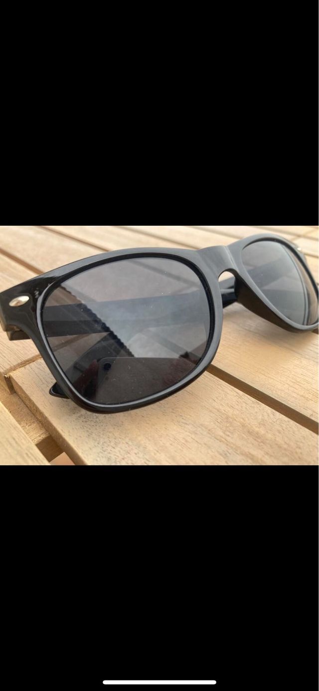 Gafas de sol negras