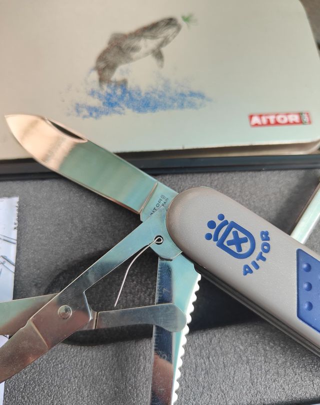 AITOR FISHERMAN ́S (CON CAJA).