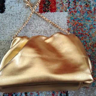 Bolso dorado | Fiesta