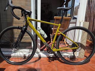 Bicicleta Gravel Cannondale