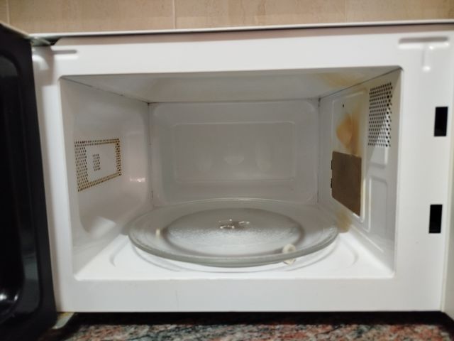 *URGE VENTA* Microondas Nevir blanco