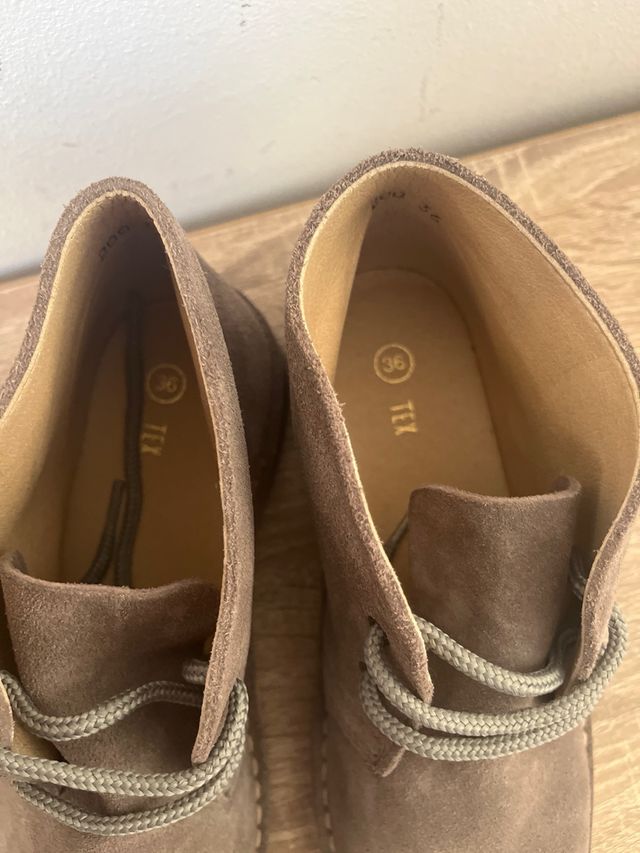 Botitas de ante marrón