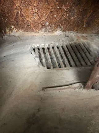 Chimenea antigua hierro fundido