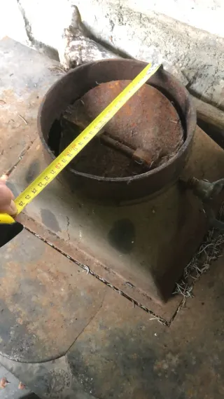 Chimenea antigua hierro fundido