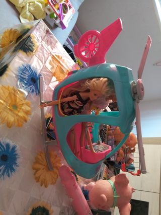 Helicóptero Barbie + 2 muñecas