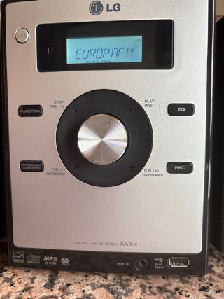 Minicadena LG X414, equipo de música