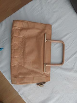 Bolso beige de mano
20€ cada uno negociables 