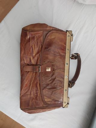 Bolso beige de mano
20€ cada uno negociables 