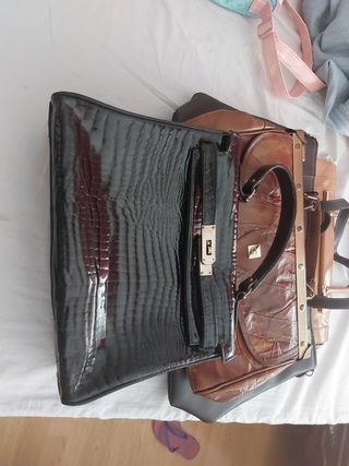 Bolso beige de mano
20€ cada uno negociables 