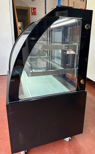 Vitrina expositora refrigerada cristal curvo ocasi