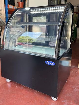 Vitrina expositora refrigerada cristal curvo ocasi