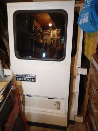 Puertas traseras Mercedes-Benz MB100 D