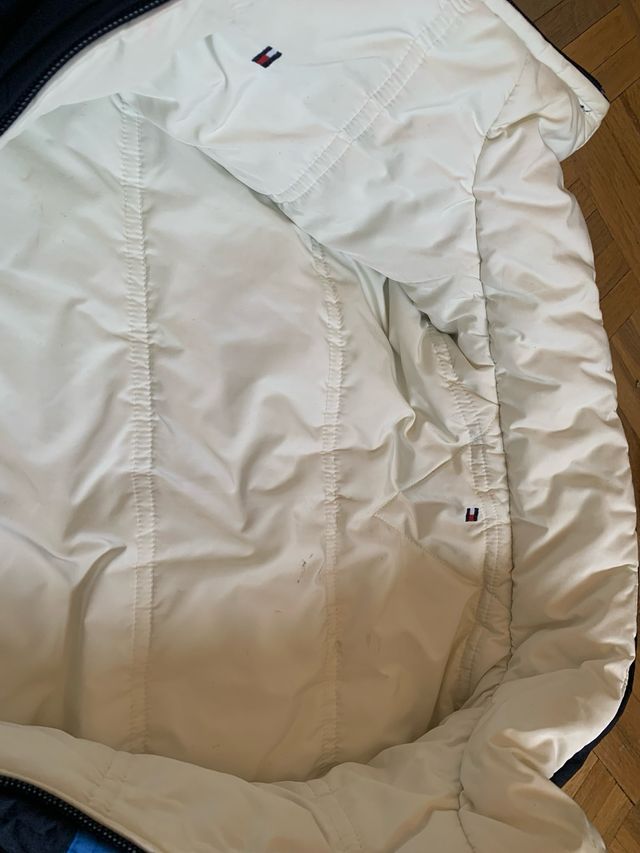 Abrigo Tommy Hilfiger niño rayas azul marino