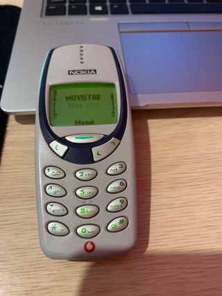 Nokia 3310 - Teléfono móvil gris - Libere 