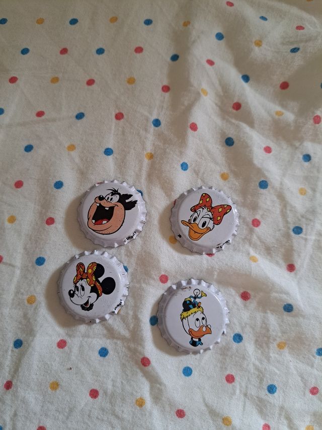 4 tappi Topolino anni '90