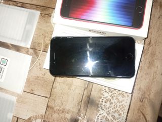 IPHONE SE 2020 + Altavoz Bluetooth