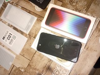 IPHONE SE 2020 + Altavoz Bluetooth