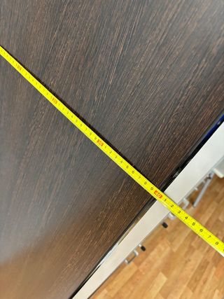 Armario Actiu marrón con cristal