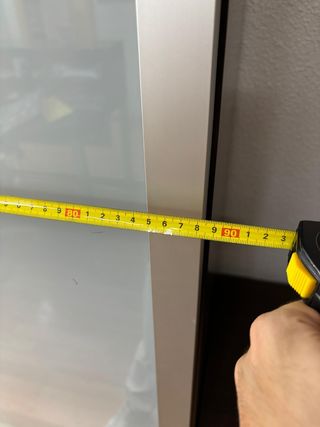 Armario Actiu marrón con cristal