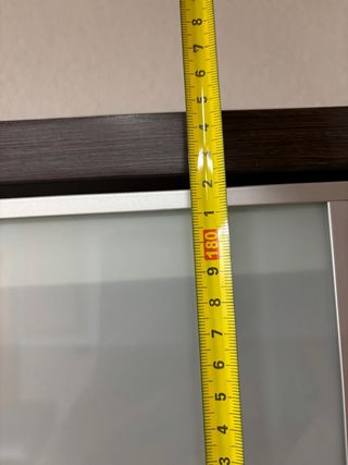 Armario Actiu marrón con cristal