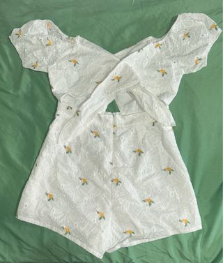 Mono blanco verano