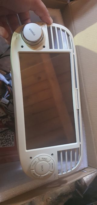 Pantalla Fiat 500 nunca usada, 