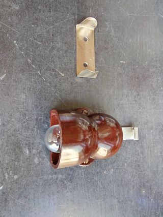 Lamparita para interior de vehículo clásico.