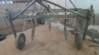 Cultivador arados antiguo