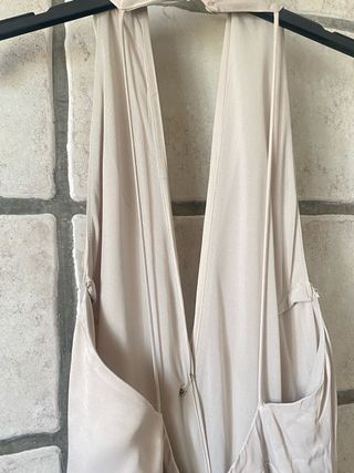 Mono beige Zara - Falda en un lateral 