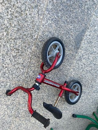 Mini bici sin pedales Chico Red Bullet