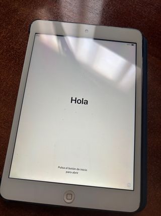 iPad mini 2 - 16GB - Modelo A1489. Con funda.