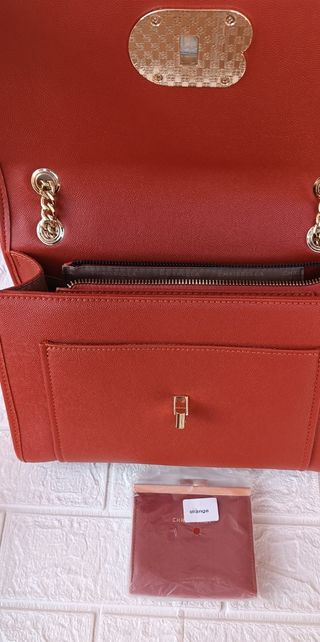 Bolso marrón dorado cadena