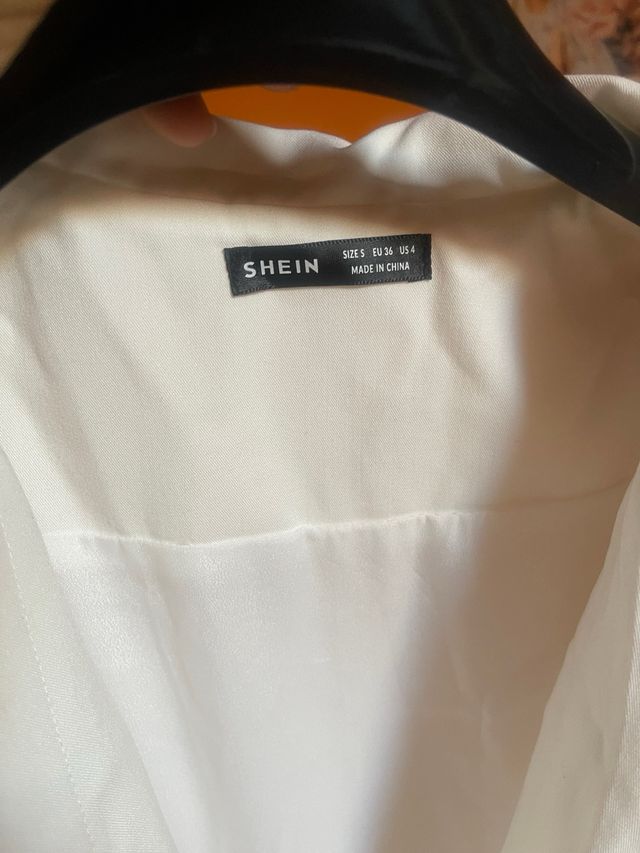 Tuta bianca elegante