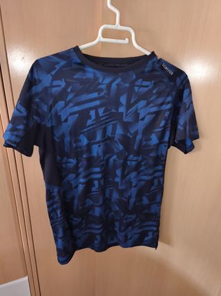 Camiseta transpirable DOMYOS técnica azulby negra 