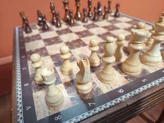 Scacchiera da tavolo in legno il re e 9 centimetri