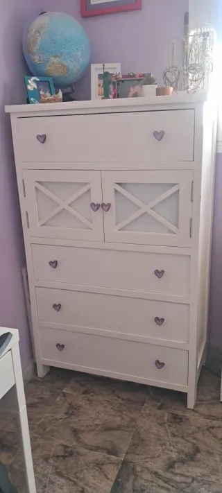 Diván cama con regalo de sinfonier y mesita