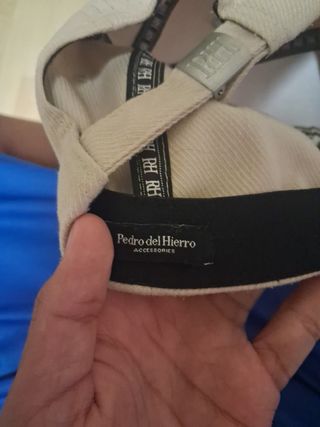 Gorra beige Pedro del Hierro