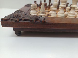 Scacchiera in legno intagliato... Mi 39X39