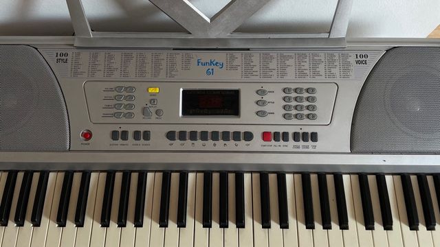 Teclado FunKey 61 teclas