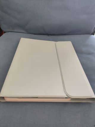 Funda teclado iPad 10 (2022). Color azul celeste.