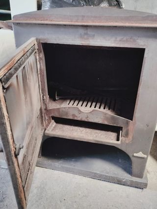 Estufa leña antigua - Hierro