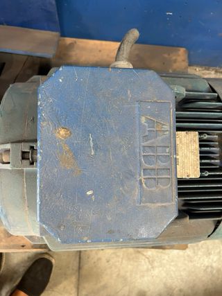 Bomba centrífuga industrial con motor