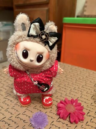 Muñeca Labubu: adorable y tierna