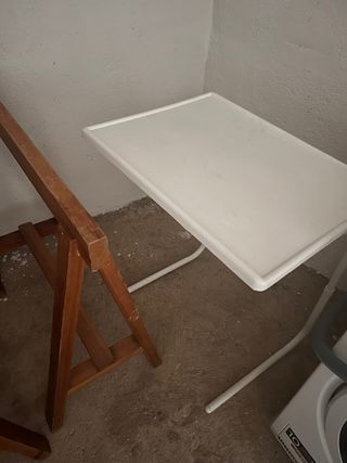 Mesa auxiliar blanca - geriátrica