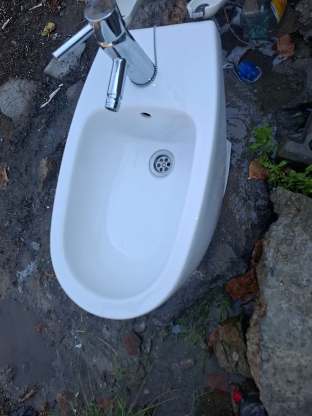 Bidél blanco con grifo