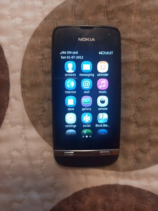 Móvil Nokia 311 libre y cargador