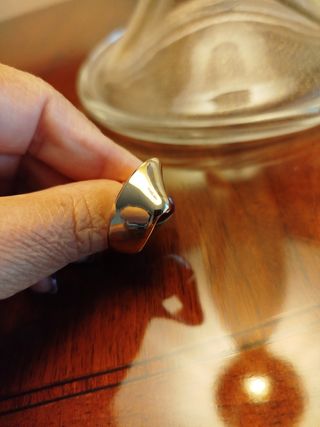 Anello color oro | Gioiello elegante